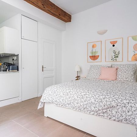 Apart Merryland Paris Chatelet Exterior photo