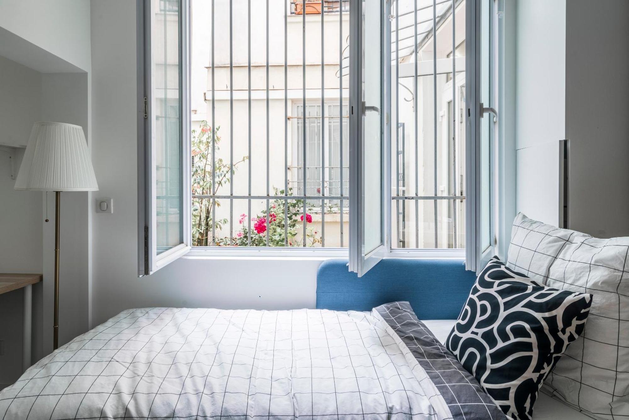 Apart Merryland Paris Chatelet Exterior photo