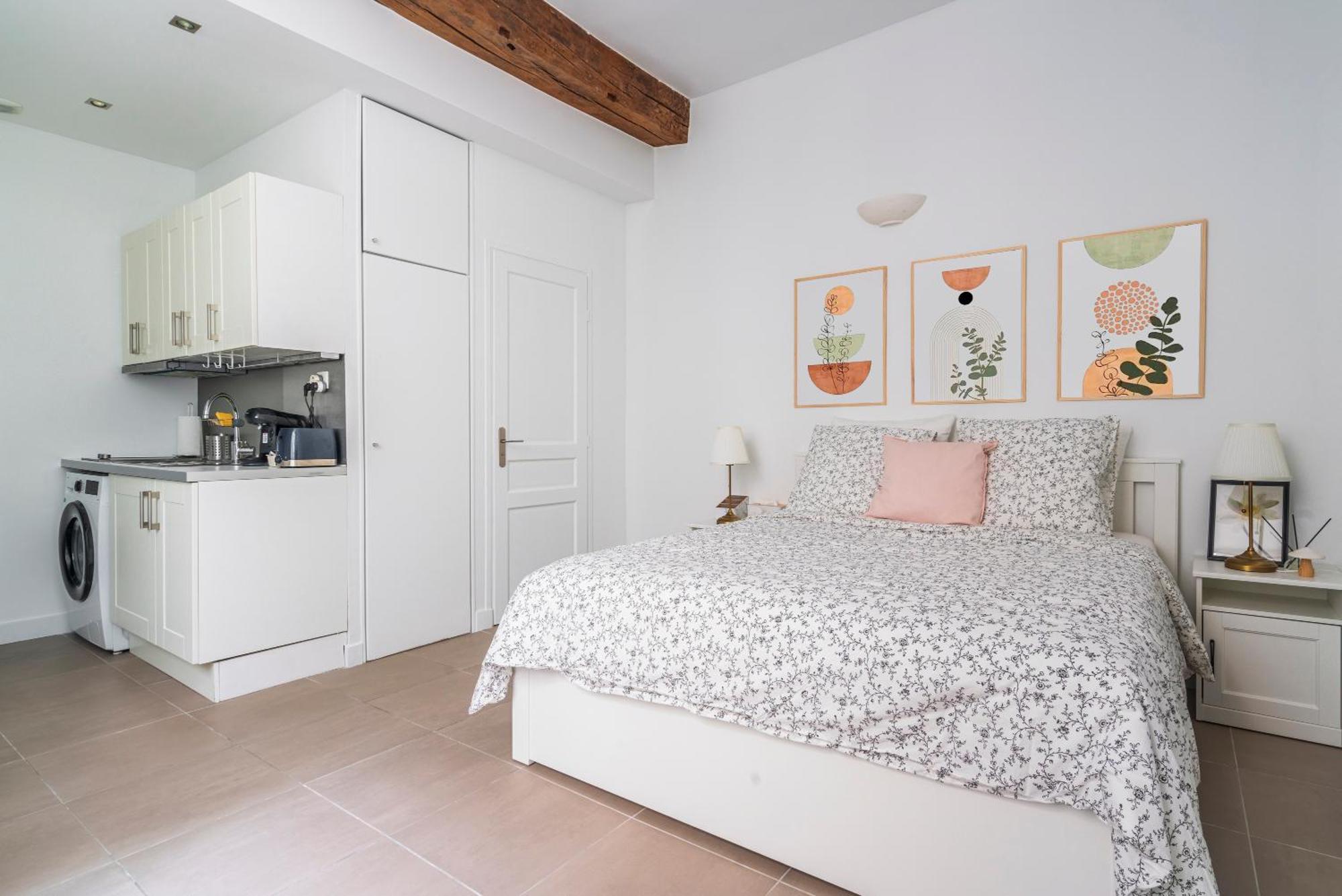 Apart Merryland Paris Chatelet Exterior photo