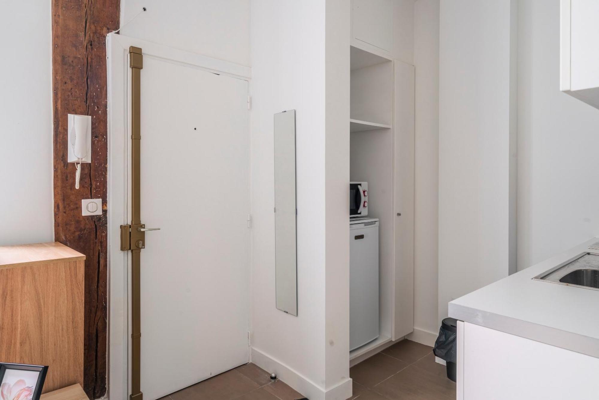 Apart Merryland Paris Chatelet Exterior photo
