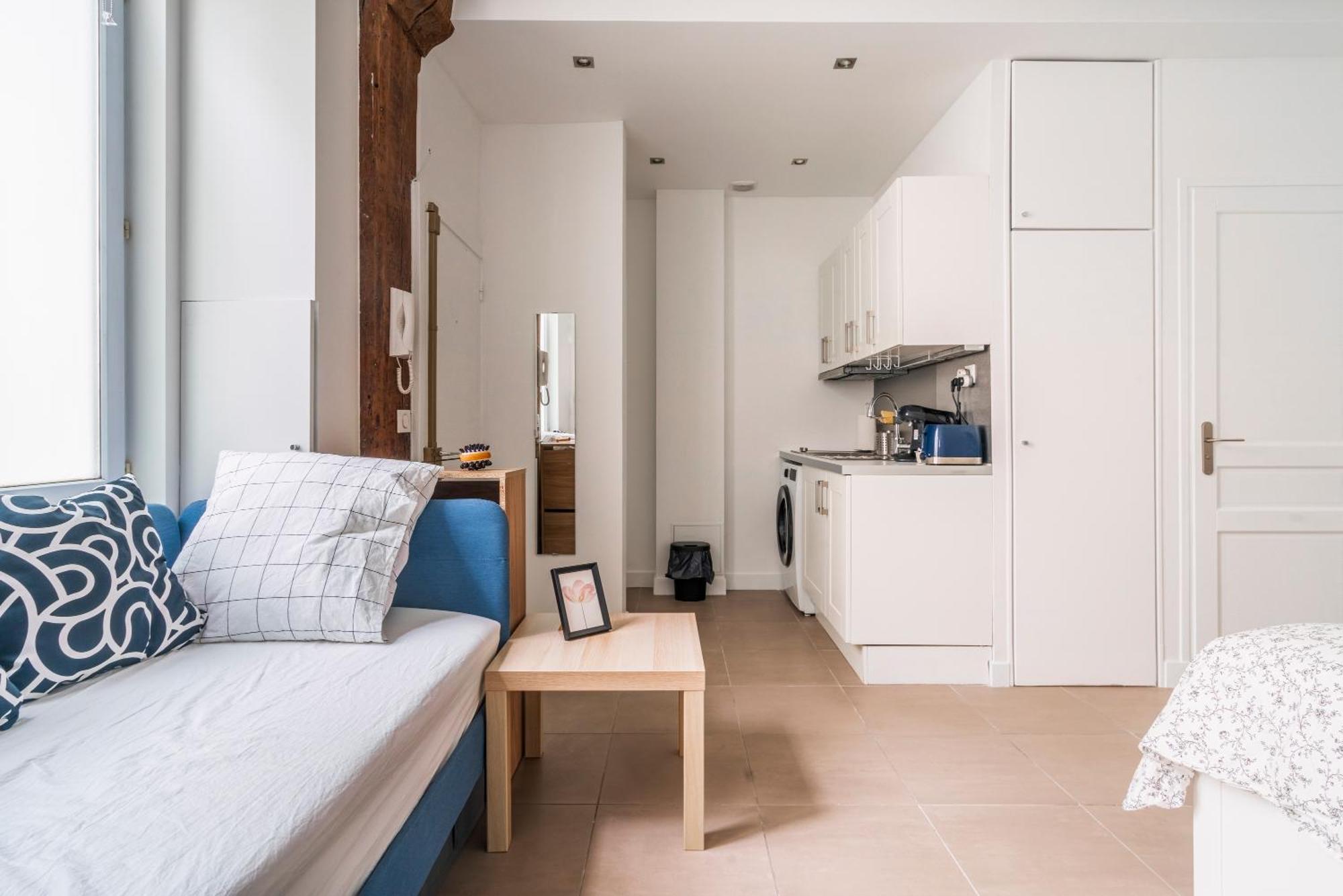 Apart Merryland Paris Chatelet Exterior photo