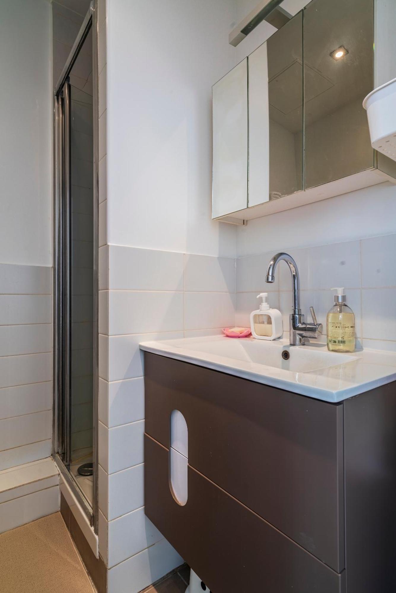 Apart Merryland Paris Chatelet Exterior photo