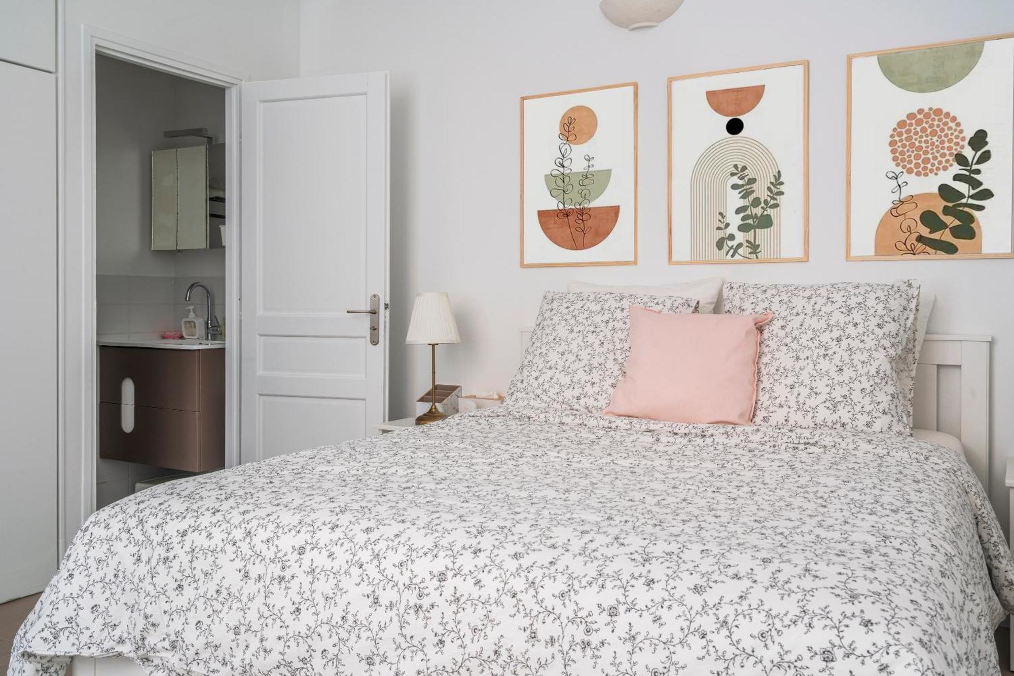 Apart Merryland Paris Chatelet Exterior photo